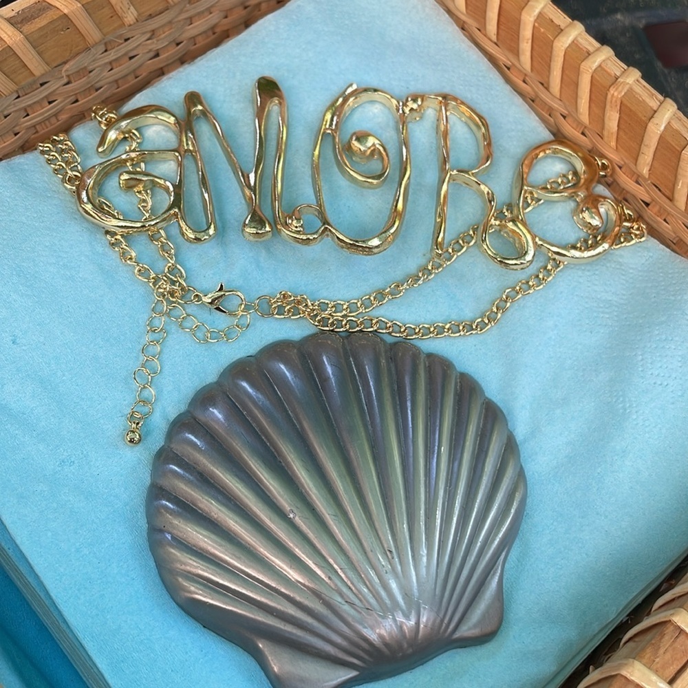 Amore Light Gold Necklace - Picture 9 of 11